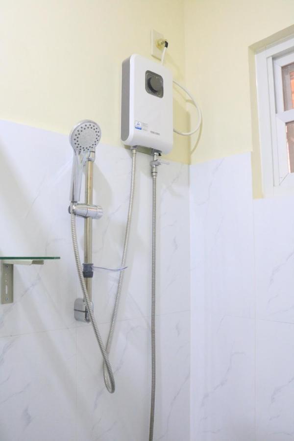 Anicia Guesthouse Rooms Paranaque City المظهر الخارجي الصورة